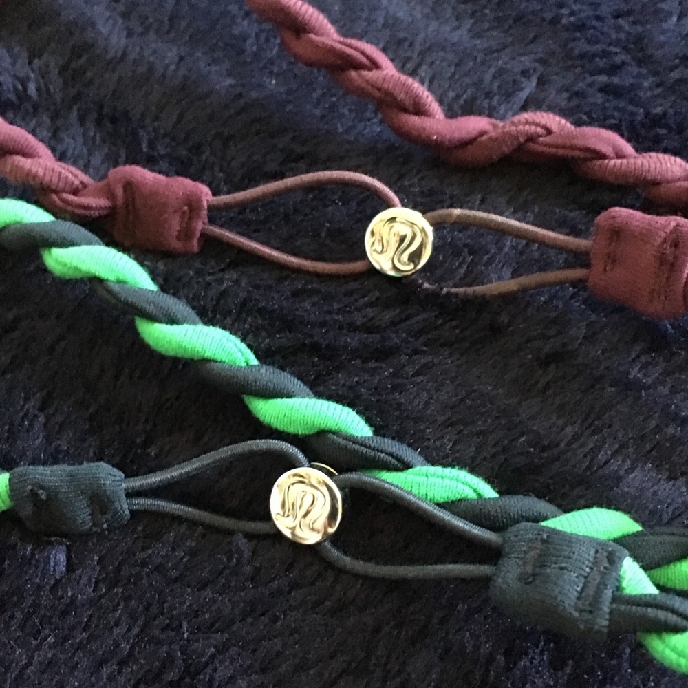 2 twisted thin lululemon headbands